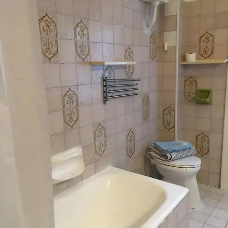 Big Apartman In Vaci Street Budapest